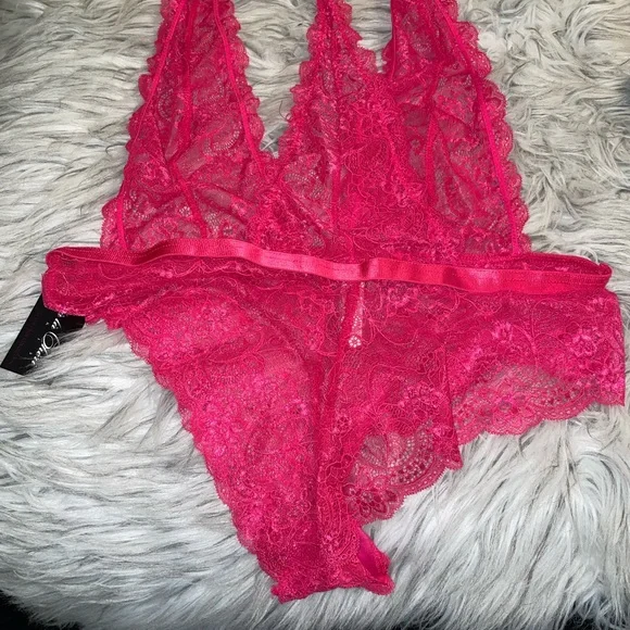 Plus Size Lingerie - Picture 3 of 3